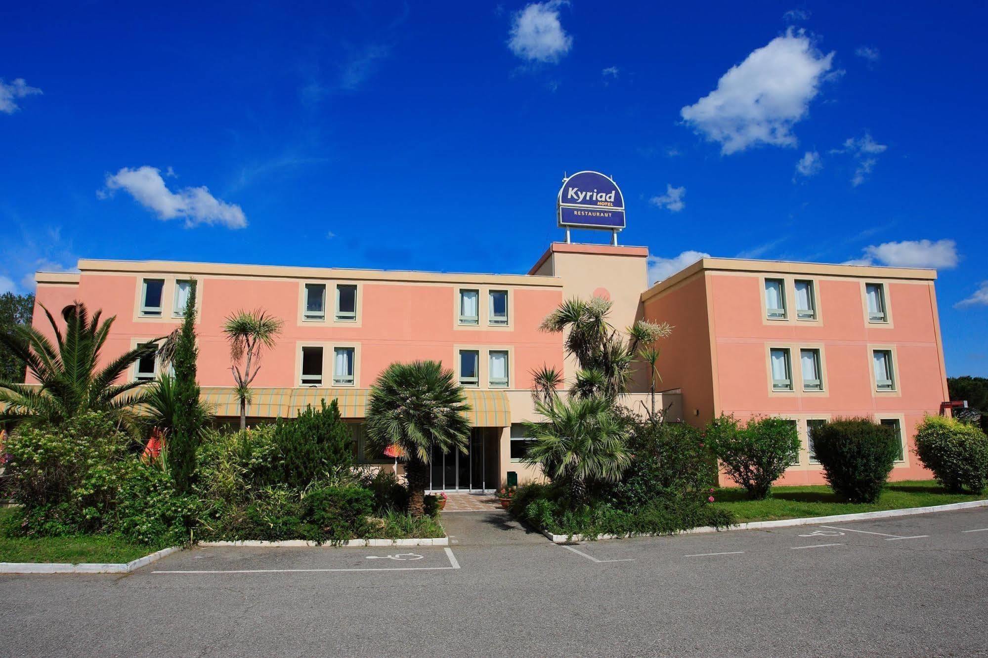 Brit Hotel Marseille Aeroport Les Pennes-Mirabeau Exterior photo