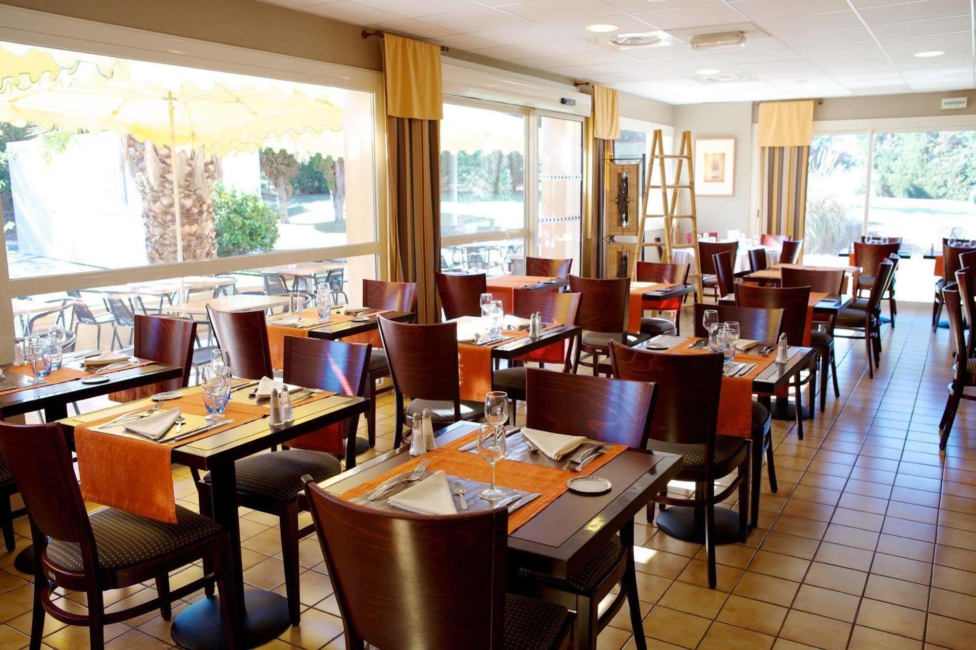Brit Hotel Marseille Aeroport Les Pennes-Mirabeau Restaurant photo